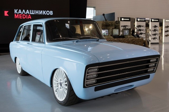 Концерн "Калашников" представил концепт электромобиля (9 фото)