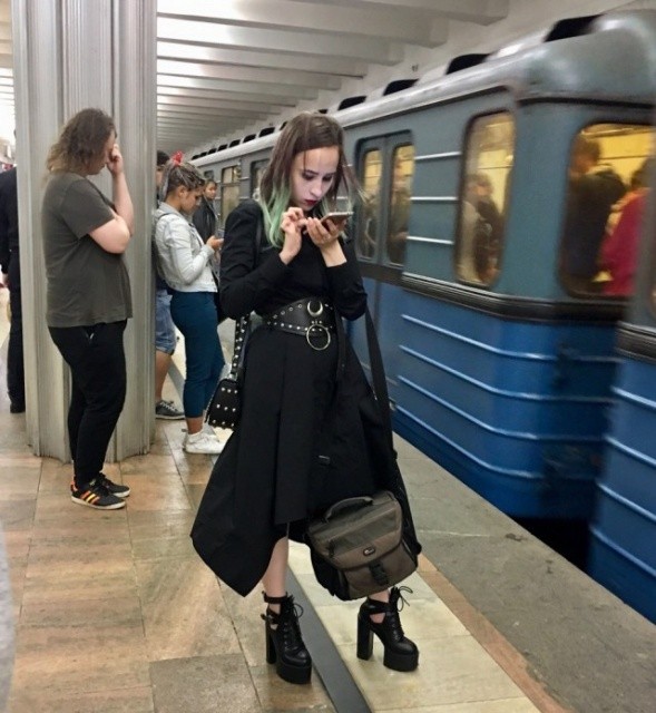 Модницы и модники из метрополитена (31 фото)