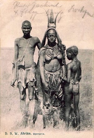 Почему облик африканских женщин гереро разительно отличается от соседних народов