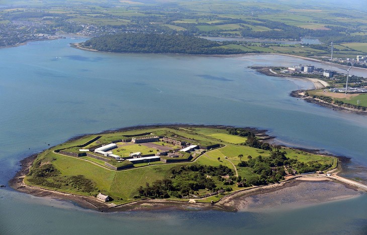 Как выглядят самые знаменитые тюрьмы-острова
