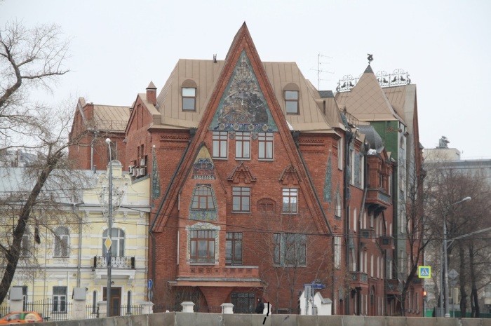 Какие тайны скрывает дом-сказка, расположенный в центре Москвы