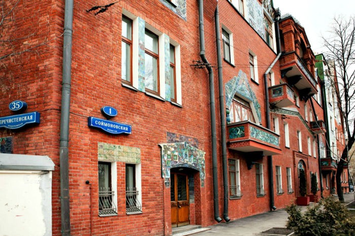 Какие тайны скрывает дом-сказка, расположенный в центре Москвы