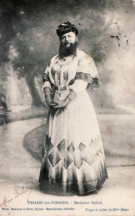 Француженка, которая на спор отрастила бороду и стала известной на всю Европу