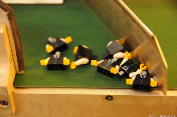 Как производят известный конструктор «Lego»