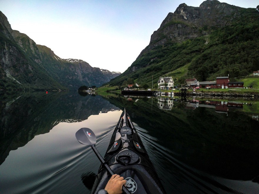 На каяке по фьордам и озерам Норвегии